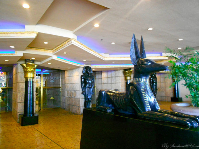 Самые популярные отели Лас Вегаса: Luxor, Mandalay Bay, Excalibur, MGM