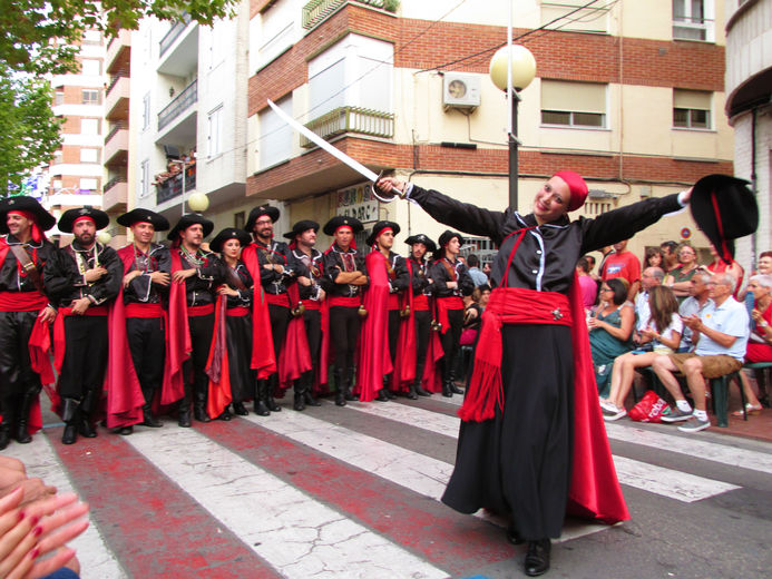 Испания Валенсия  отзыв о поездке на праздник Морос и Кристианос