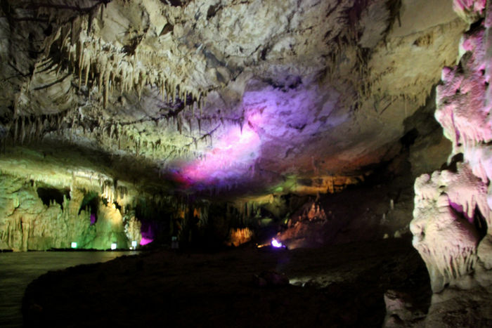 Грузия отзыв о путешествии в пещеры Прометея и каньон Мартвили