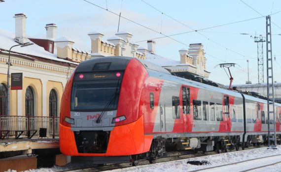 Поезд Ласточка: Быстрый и Комфортабельный Путь из Москвы в Санкт-Петербург