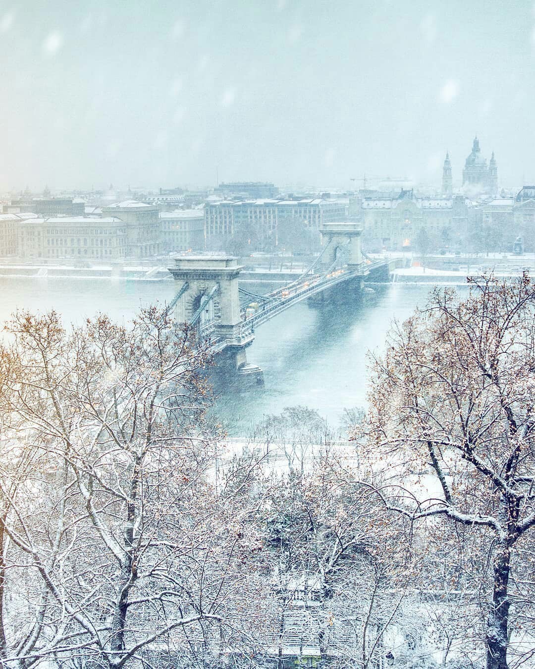Будапешт в вихре снежинок