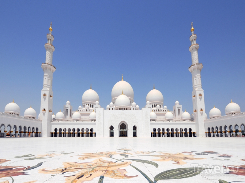 Белое чудо или мечеть шейха Зайда в Абу-Даби